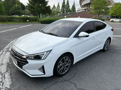 Hyundai Avante 2019, 187625 км, за 6055.87 USD