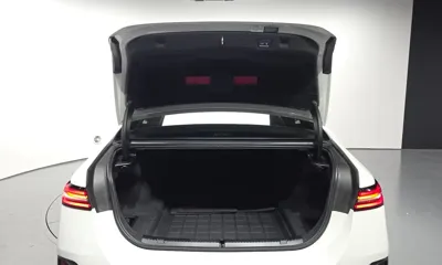 BMW 5-Series 2024, 32367 км, за 37941.45 USD - фото 35