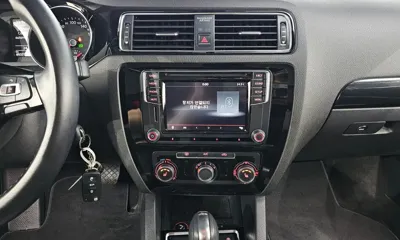 Volkswagen Jetta 2016, 49379 км, за 5189.17 USD - фото 14