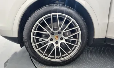 Porsche Cayenne 2023, 35352 км, за 71484.84 USD