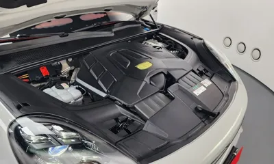 Porsche Cayenne 2023, 35352 км, за 71484.84 USD - фото 6