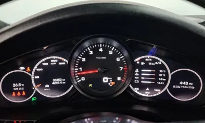 Porsche Cayenne 2023, 35352 км, за 71484.84 USD - фото 8