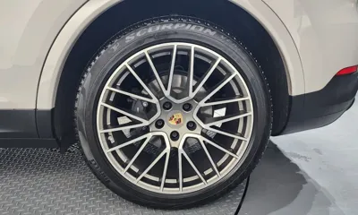 Porsche Cayenne 2023, 35352 км, за 71484.84 USD - фото 21