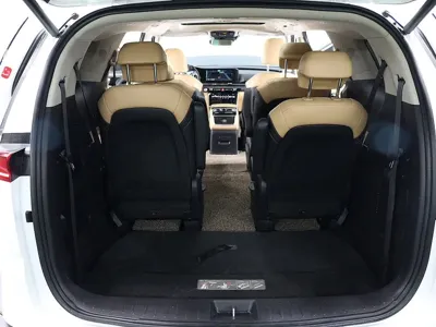 Kia Canival 2021, 122215 км, за 15547.76 USD