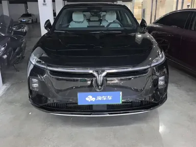 Voyah Zhiyin 2025, 5699 км, за 18834.24 USD