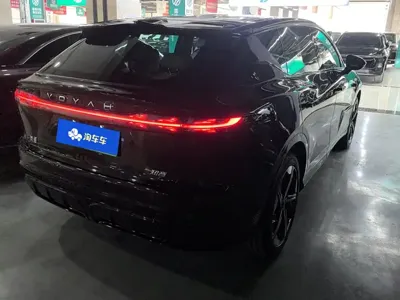 Voyah Zhiyin 2025, 5699 км, за 18834.24 USD