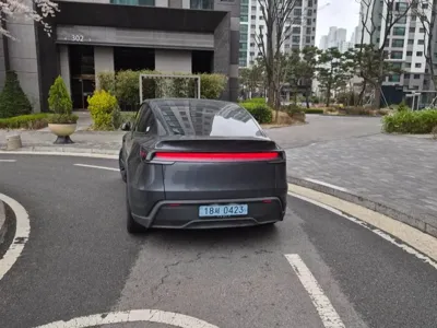 Tesla Model Y 2025, 3000 км, за 51982.41 USD
