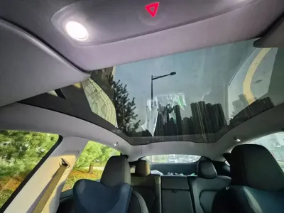 Tesla Model Y 2025, 3000 км, за 51982.41 USD