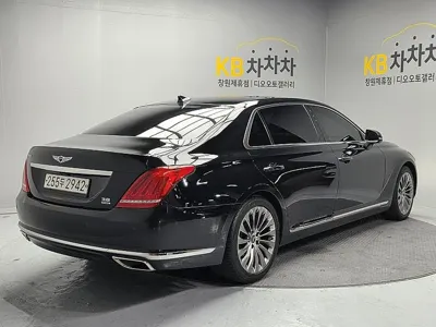Genesis EQ900 2016, 176287 км, за 11093.61 USD
