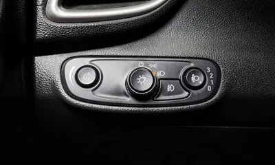 ChevroletGMDaewoo Trax 2019, 111330 км, за 4488.68 USD - фото 28