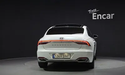 Hyundai Grandeur 2021, 26389 км, за 17854.8 USD