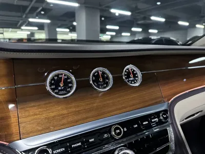 Bentley Flying Spur 2021, 58000 км, за 132077.95 USD - фото 8
