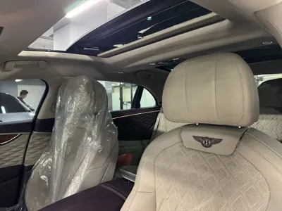 Bentley Flying Spur 2021, 58000 км, за 132077.95 USD - фото 15