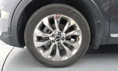 Kia Sorento 2018, 164332 км, за 9780.75 USD