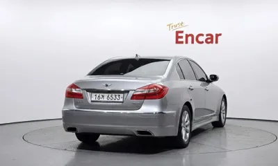 Hyundai Genesis 2012, 72614 км, за 4160.44 USD