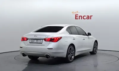Infiniti Q50 2014, 157862 км, за 2887.4 USD