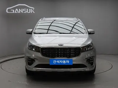 Kia Canival · 2019 год