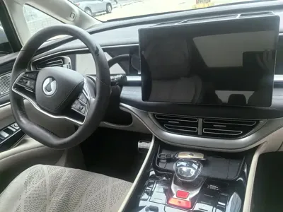Denza Denza D9 2024, 125000 км, за 30281.78 USD