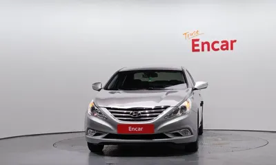 Hyundai Sonata 2013, 171737 км, за 2459.07 USD
