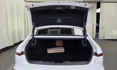 Hyundai Grandeur 2023, 49997 км, за 19404.82 USD - фото 20