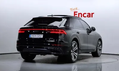 Audi Q8 2023, 17762 км, за 57475.02 USD