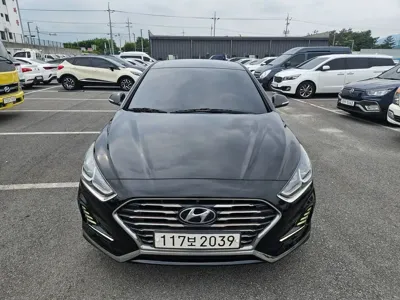 Hyundai Sonata 2018, 230536 км, за 4726.27 USD