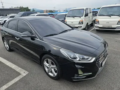 Hyundai Sonata 2018, 230536 км, за 4726.27 USD