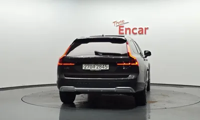 Volvo V90 2021, 36761 км, за 26308.85 USD