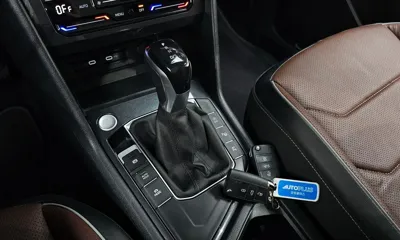 Volkswagen Tiguan 2023, 43933 км, за 17889.69 USD - фото 9