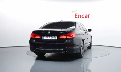 BMW 5-Series 2018, 107082 км, за 14873.09 USD