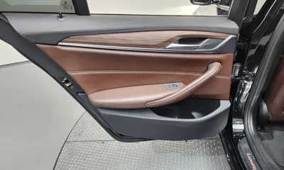 BMW 5-Series 2018, 107082 км, за 14769.59 USD - фото 25