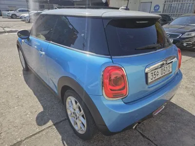 MINI Cooper 2016, 93366 км, за 4951.14 USD