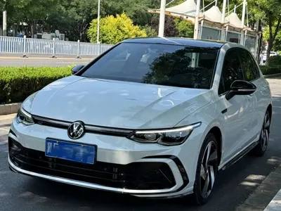 Volkswagen Golf · 2024 год