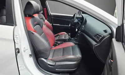 Hyundai Avante 2018, 80724 км, за 6695.7 USD - фото 12