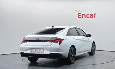 Hyundai Avante 2023, 15363 км, за 12427.3 USD