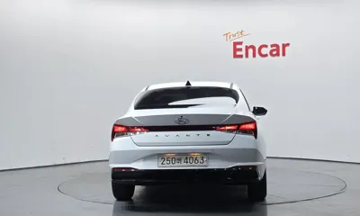 Hyundai Avante 2023, 15363 км, за 12427.3 USD