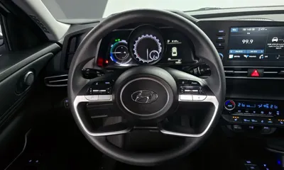 Hyundai Avante 2023, 15363 км, за 12427.3 USD - фото 14