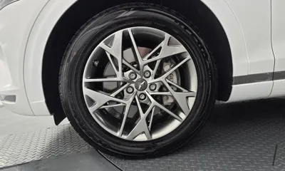Genesis GV70 2024, 39980 км, за 26061.23 USD