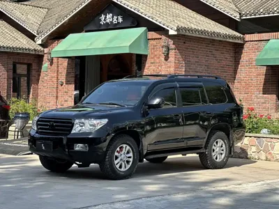 Toyota Land Cruiser · 2011 год