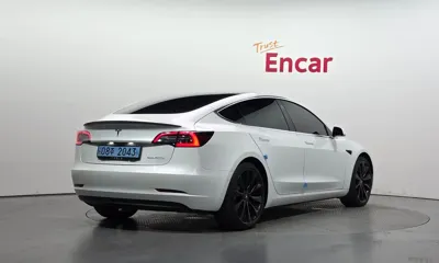 Tesla Model 3 2020, 108852 км, за 19495.86 USD