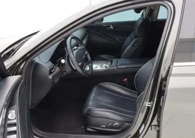 Genesis G80 2022, 76070 км, за 5435.21 USD