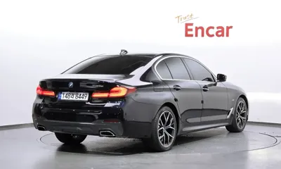 BMW 5-Series 2022, 57921 км, за 26191.41 USD