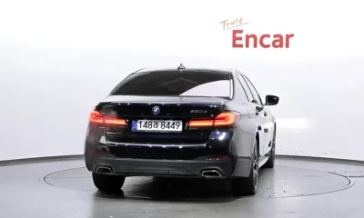 BMW 5-Series 2022, 57921 км, за 26191.41 USD
