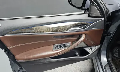 BMW 5-Series 2018, 101390 км, за 26052.13 USD - фото 24