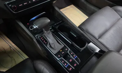 Kia K7 2019, 80354 км, за 9844.73 USD - фото 9