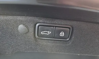 Kia K7 2019, 80354 км, за 9844.73 USD - фото 20