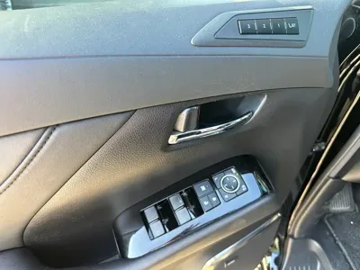 Lexus LM 2021, 51000 км, за 115801.17 USD - фото 9
