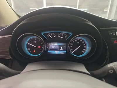 Buick Envision Plus 2016, 76700 км, за 6964.79 USD - фото 12