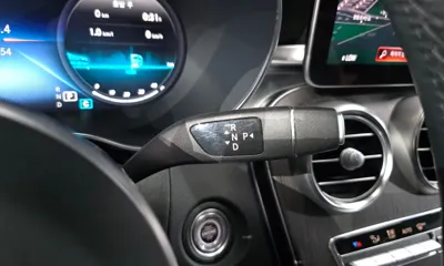 Mercedes-Benz GLC-Class 2020, 64854 км, за 25342.03 USD - фото 9
