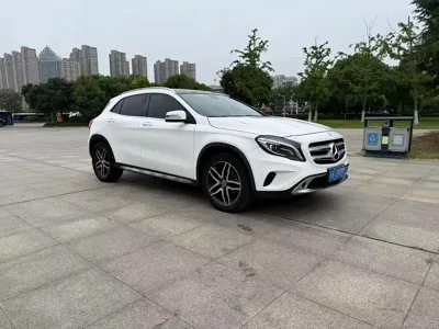 Mercedes-Benz GLA · 2015 год